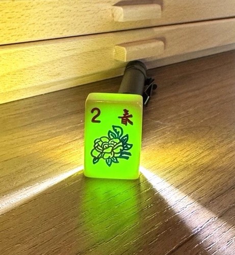 Vintage green glow crisloid - green,
